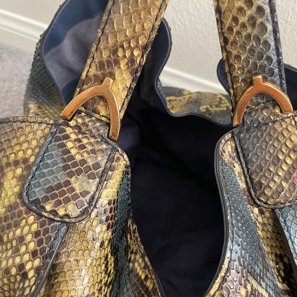 VINTAGE GUCCI Limited Edition Rare Python Large Stirrup Hobo Bag - Picture 5 of 13